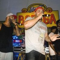 Yelawolf and Slaughterhouse at the Pop-up Bodega photos | Picture 80893